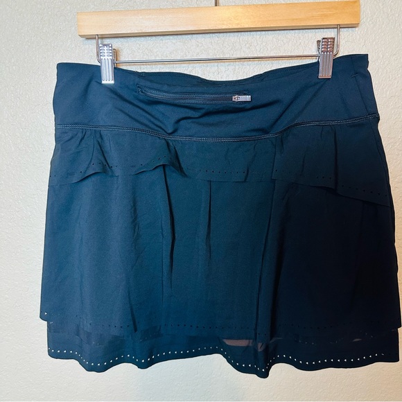 Athleta Laser Run Black Layered Athletic Tennis Skirt Mesh Cut Out Size Medium - Picture 6 of 8